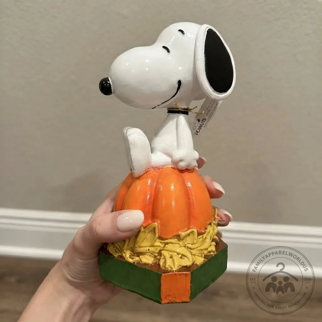 Halloween Peanuts Snoopy Pumpkin Figurine 9 Halloween Peanuts Snoopy Pumpkin Figurine product design shown in a detailed view